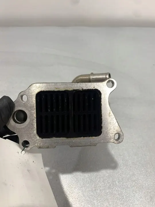 Arrefecedor EGR Ford usado OEM FBZ18495 para Kuga 2011 image 3
