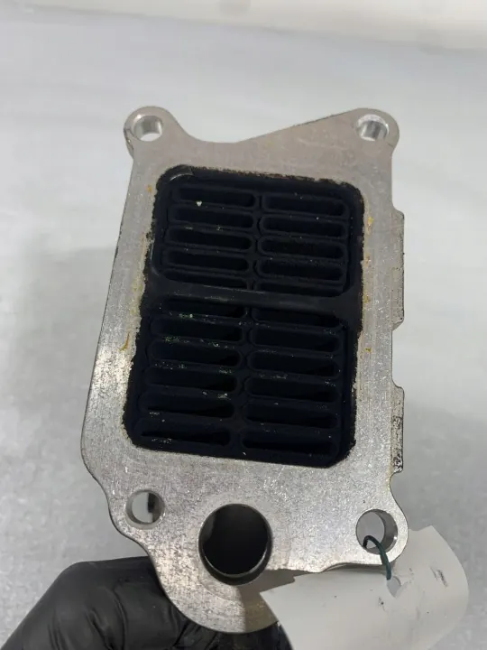 Arrefecedor EGR Ford usado OEM FBZ18495 para Kuga 2011 image 4