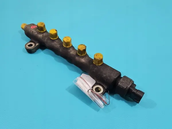 Sensores de riel de inyección OEM 89458-71010 Toyota Land Cruiser image 2