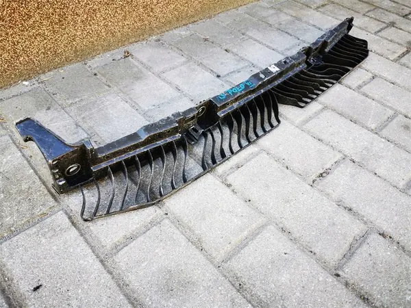 VW POLO Scivolo Paraurti Posteriore 2G6807863A image 2