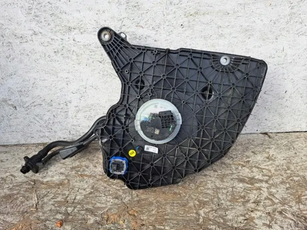 Audi AdBlue-tank OEM 8W0131878BT - Begagnad image 3