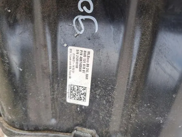 Audi AdBlue-tank OEM 8W0131878BT - Begagnad image 4