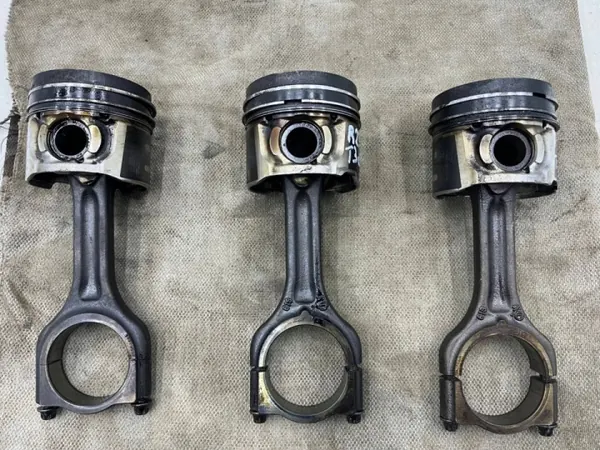 Bielle de piston d'occasion pour 1.6 TDCi/HDi 95km image 2