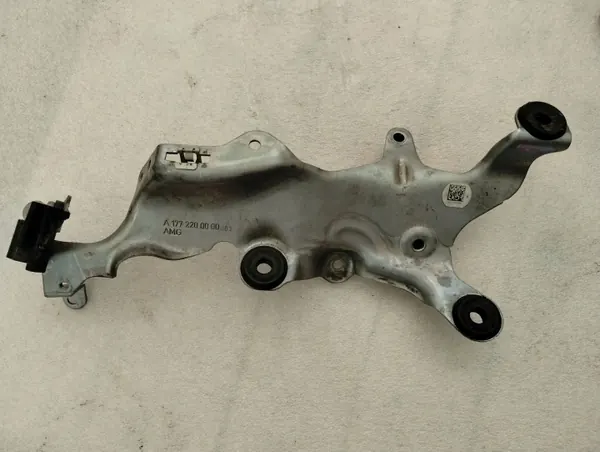 Support de réservoir Mercedes W213 4.0 63AMG OEM A1772200000 image 2
