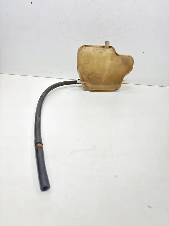 VW T3 Transporter Tuulilasinpesuneste Säiliö OEM 025121403 image 2