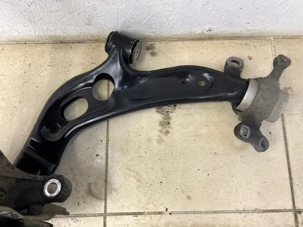 OEM 6876645 Etuvasen Pyörännostin BMW X1 F48 image 3