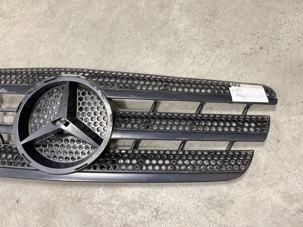 MERCEDES ML W163 Grill A1638800185 image 2