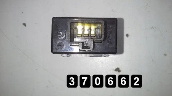 Interruptor Hyundai Tucson OEM AM-370662 - Usado image 3