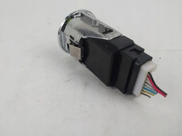 Botón Start Stop OEM 626399-000 - Toyota Corolla Verso II image 6
