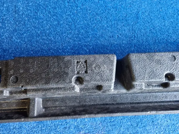 VOLVO S90 V90 II Etupuskuri Vaimentaja OEM 31383241 image 4