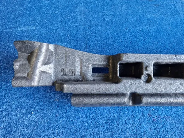 VOLVO S90 V90 II Etupuskuri Vaimentaja OEM 31383241 image 7