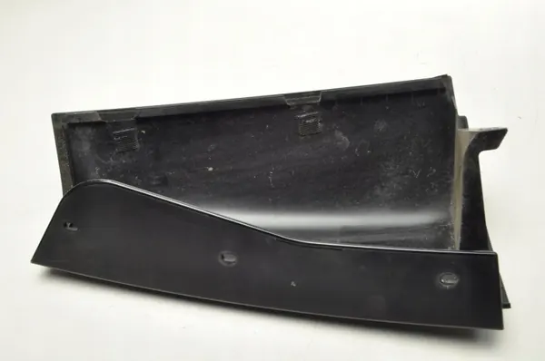 Skoda Yeti Achterlicht Pilaarbekleding OEM 5L6853215A image 9