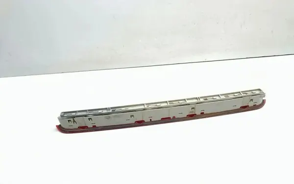 Audi A4 B8 Drittes Bremslicht OEM 8k9 945 097 12s image 3