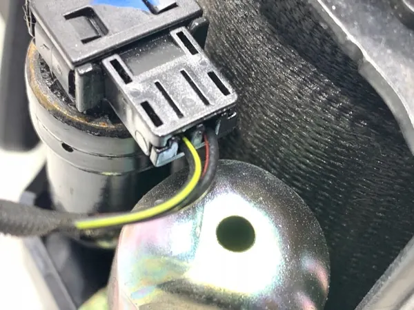Veiligheidsgordel rechts achter OEM 639708700D BMW G30 image 3