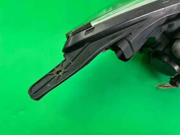 Lámpara delantera izquierda 92101-4P000 Hyundai i20 08-12 image 10