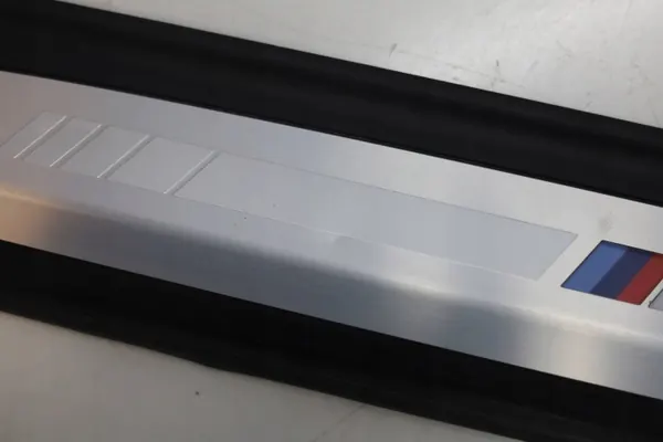 BMW OEM 654783225 Faldón de Carbon Core image 3
