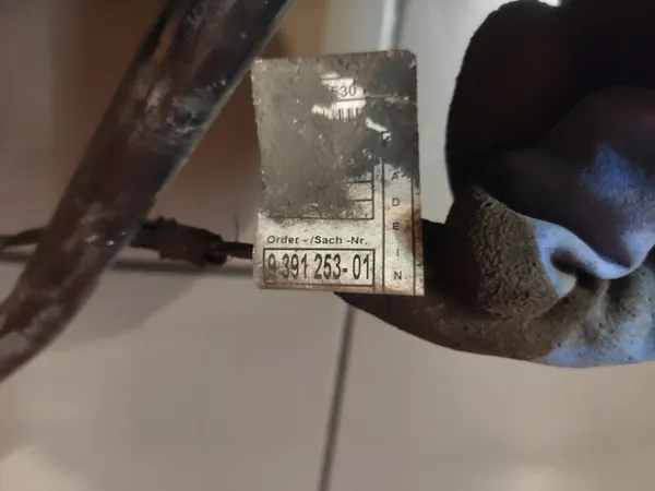 Válvula de vacío BMW OEM 7303949 para tanque combustible image 6