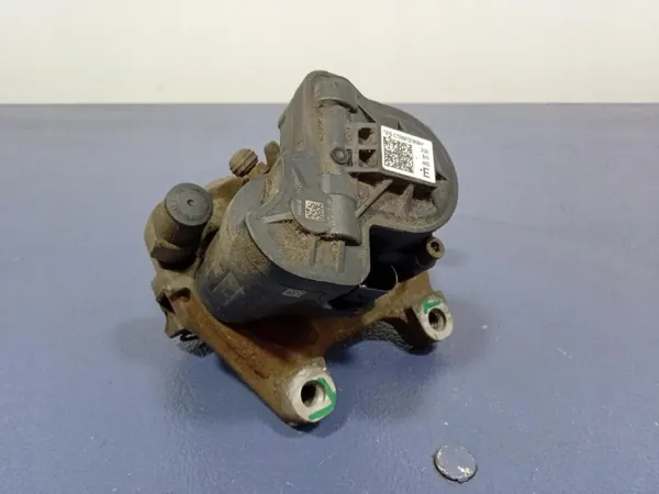 VW Passat B8 2014-2020 vänster bak bromsok OEM 3Q0615405E image 3