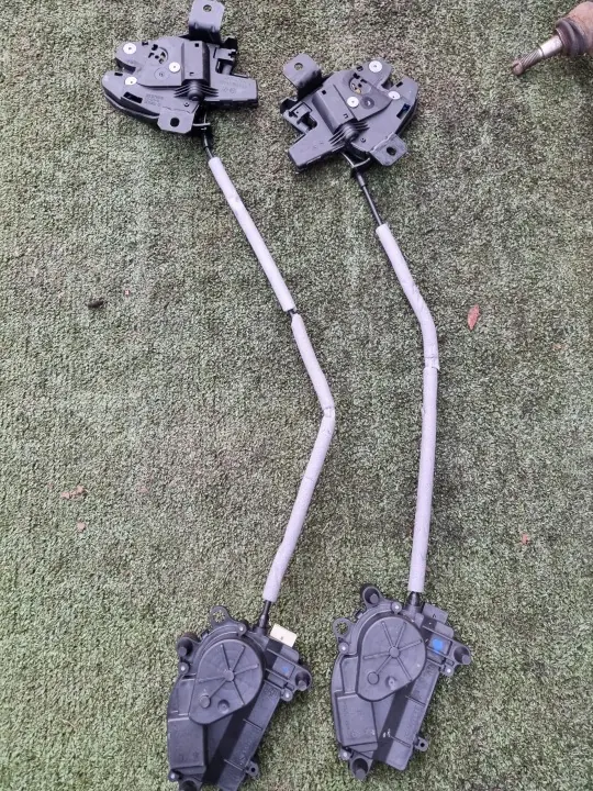 Fecho de Portão Traseiro Direito BMW X5 G05 OEM 7475462 image 4