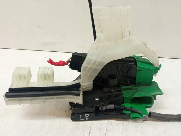 Vänster Framdörrslås Hyundai i30 III (2016- ) OEM 81310G3040 image 2