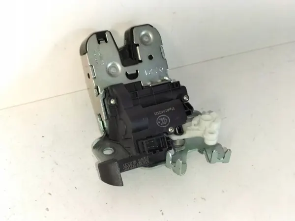 Baklucka Lås SKODA SCALA KAMIQ 19- OEM 654827505 image 2