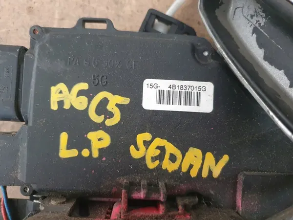 AUDI A6 C5 Vasemman Etuoven Lukkopesä + Ulkopuolinen Kahva image 2