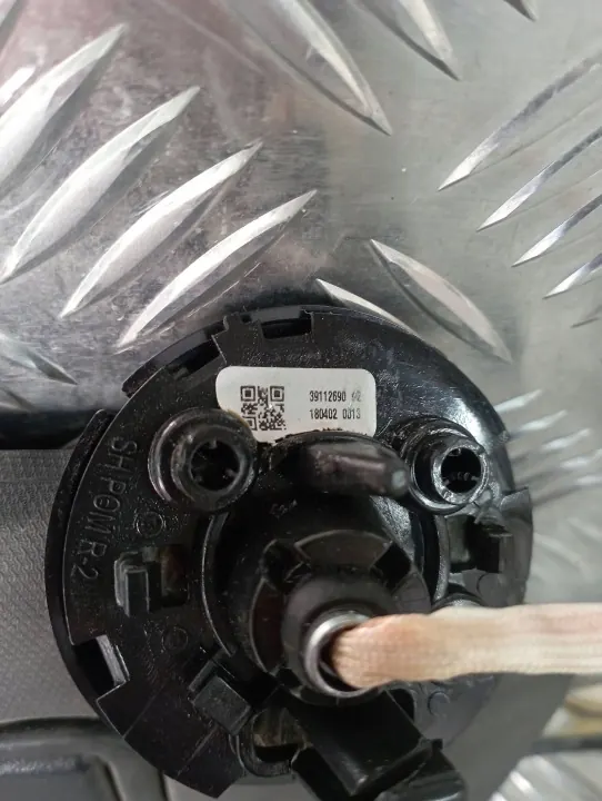 Visera Opel Insignia B OEM 39112690 - Usado image 4