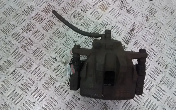 Suzuki OE Wrakowisko-7217- etujarruvasara vasen image 2