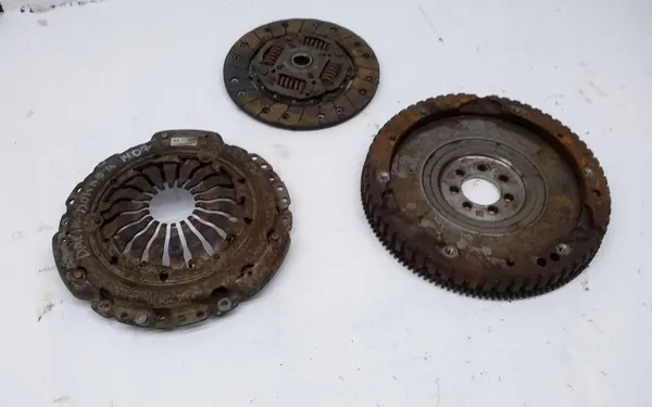 DACIA DOKKER 1.5 DCI EMBREAGEM COMPLETA 302050736R image 2