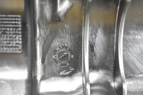 OEM 6H4Q-9424-HC Tapa Válvulas Izquierda image 8