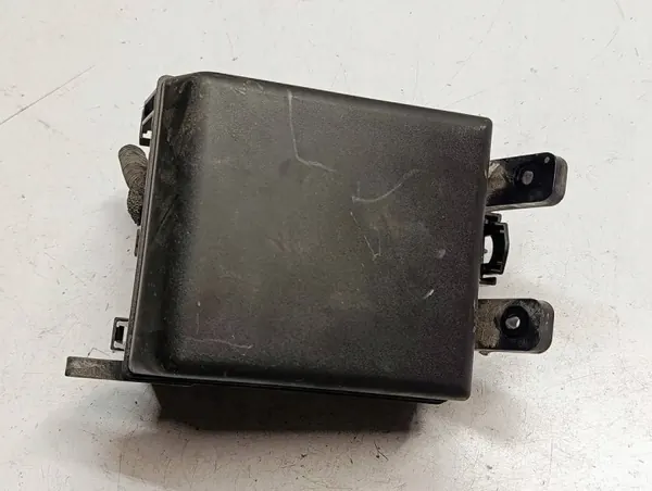Kia Sportage Zekeringkast OEM 9195600090S6 Gebruikt image 2