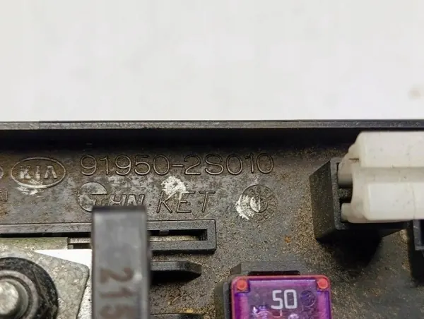 Kia Sportage Zekeringkast OEM 9195600090S6 Gebruikt image 8