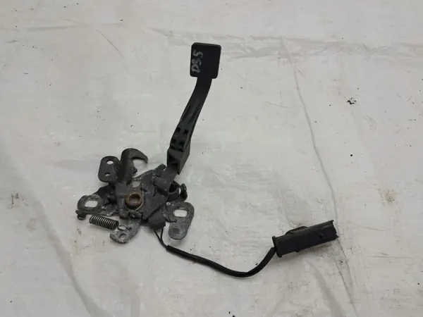 Verrou de capot Citroen DS5 SUPERCAR [39] - OEM image 2