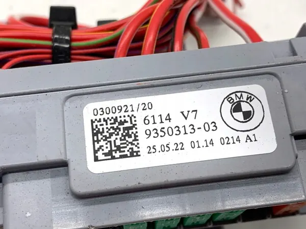 Caixa de fusíveis OEM 9350313 para BMW G30 Sedã 2.0L image 3