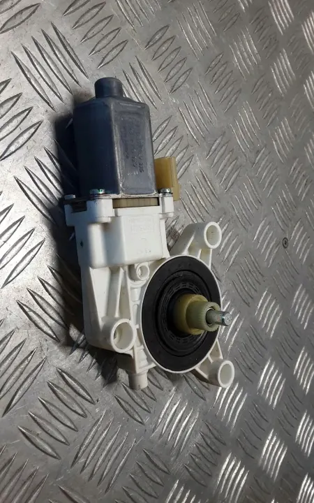 Fensterheber links hinten OEM 0130822335 image 2