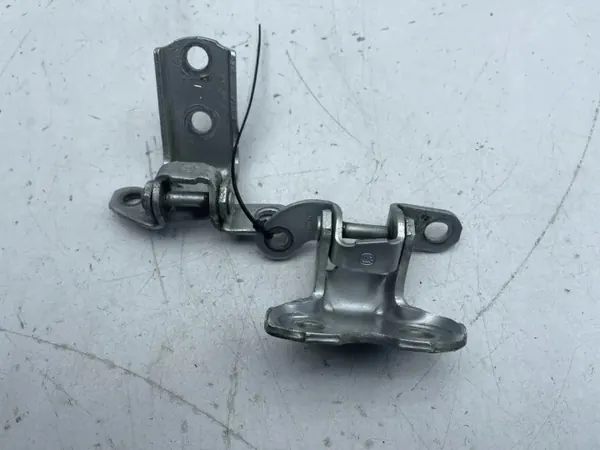 Pièce Carrosserie Toyota OEM A046694 - État Utilisé image 6