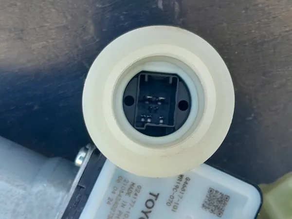 Regulador de janela traseira esquerda Toyota Corolla E21 2024 image 6