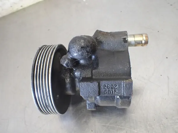 Bomba de direção assistida Renault Clio II 1.4 OEM image 4