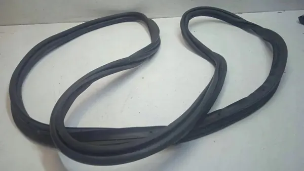 Mercedes-Benz W213 bagageluckspackning OEM A2137505100 image 3