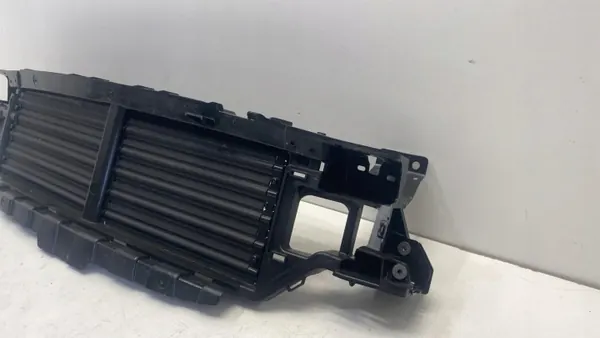 Volvo XC60 II Luftventillamel OEM 323454971 image 3