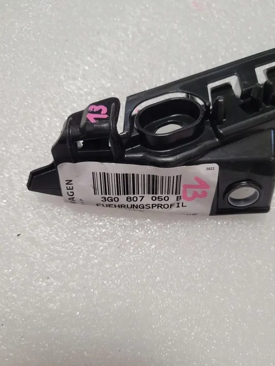 VW Passat B8 Supporto Paraurti Anteriore Destro 3G0807050B OEM image 4