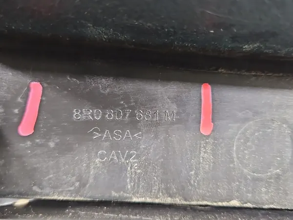 Tapa de Rejilla de Parachoques Izquierda Audi Q5 2011- 8R0807681M image 5