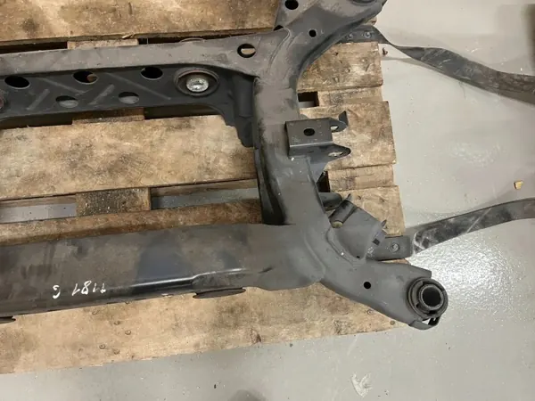Ford Mustang VI Bakre Släde OEM AFR79289 - Begagnad image 3