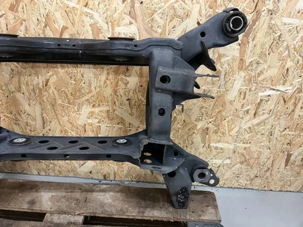 Ford Mustang VI Bakre Släde OEM AFR79289 - Begagnad image 8