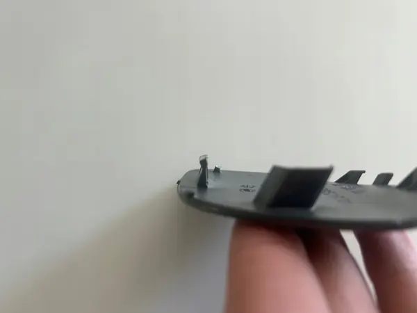 MERCEDES CLASSE C W205 BOUCHON DE REMORQUE AVANT 2018-2021 OEM image 9