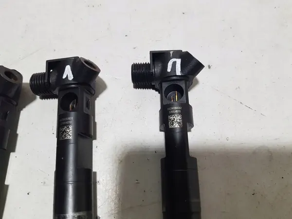 MERCEDES W204 W212 W207 CLS W218 2.2 CDI Inyector 6510703287 image 4