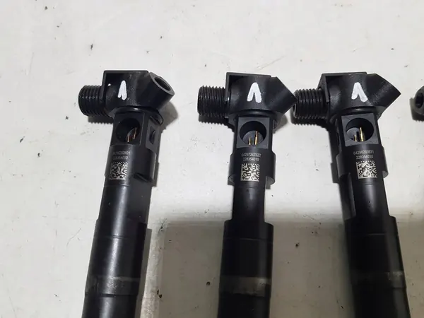 MERCEDES W204 W212 W207 CLS W218 2.2 CDI Inyector 6510703287 image 5