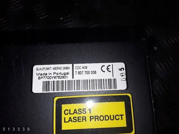 Mudador CD Audi OEM 7607700006 para A4 B5 2000 image 3