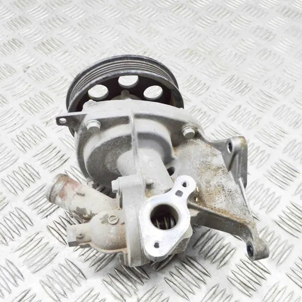 Vattenpump Chevrolet Camaro 2016 OEM 12663910 image 4