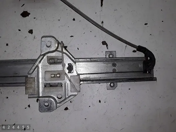 Régulateur de vitre Suzuki Aerio OEM 8343076F10 image 3